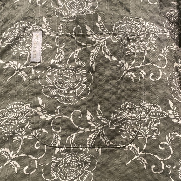 Columbia Sportswear Men’s Shirt/ Large - Picture 2 of 4